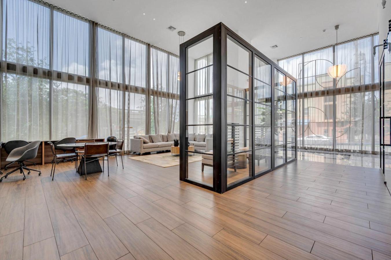 Appartamento Modern Unit In The Heart Of Downtown Miami With Free Parking Esterno foto