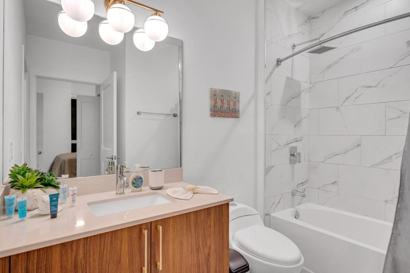 Appartamento Modern Unit In The Heart Of Downtown Miami With Free Parking Esterno foto
